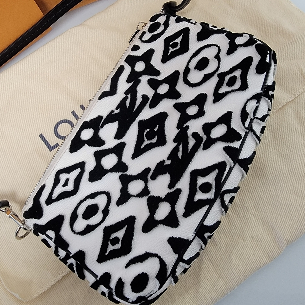 Rare Pochette Accessoires Limited Edition Urs Fischer Tufted Monogram